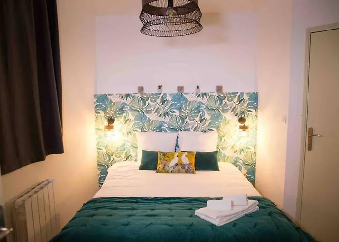 Апартаменты La Cour Du Faubourg 2 *
