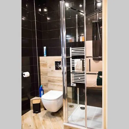 La Cour Du Faubourg 2 Apartment *